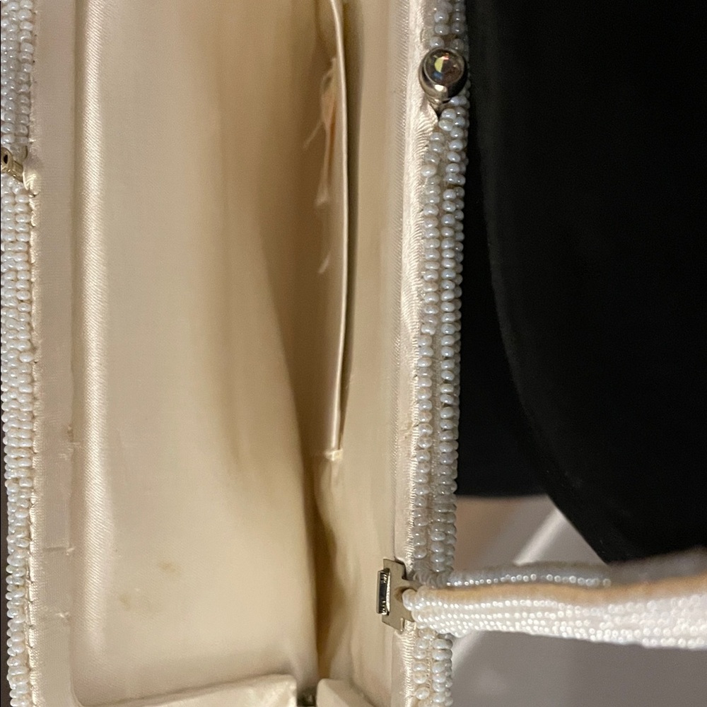 Chic Ivory Beaded Wristlet - Picture 8 of 8